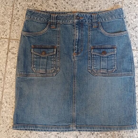 EUC Old Navy Classic Denim Skirt - Picture 5 of 5